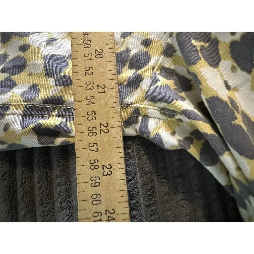 CAbi Shirt Jacket Womens Medium Providence Button Up 5854 Animal Print J17v